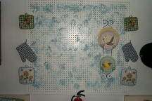 kitchen.peckboard.post.jpg (11936 bytes)